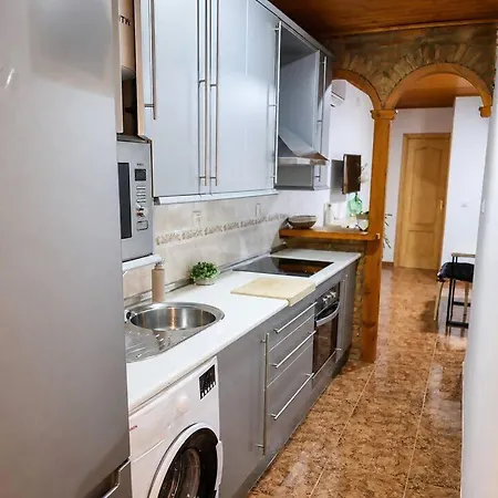 Cazorla Centro|Comodo Apartamento De 2 Dormitorios Cazorla